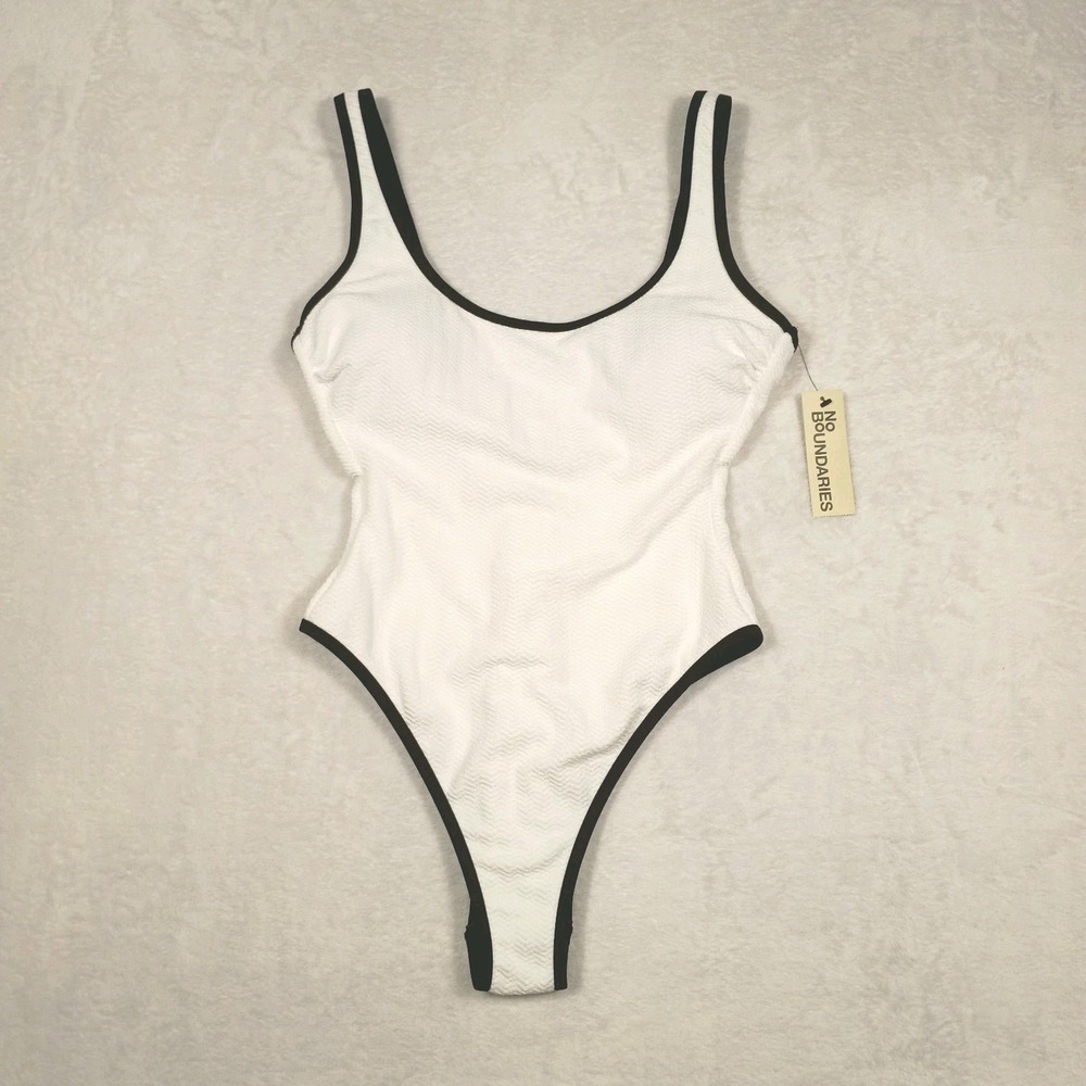 No Boundaries One Piece Bathing Suit White Black Size Medium 8-10‎ New With Tags